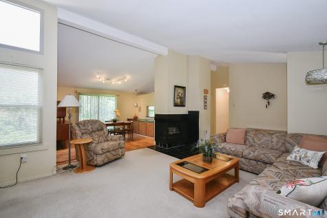 14 East Lake Drive Middletown CT 06457