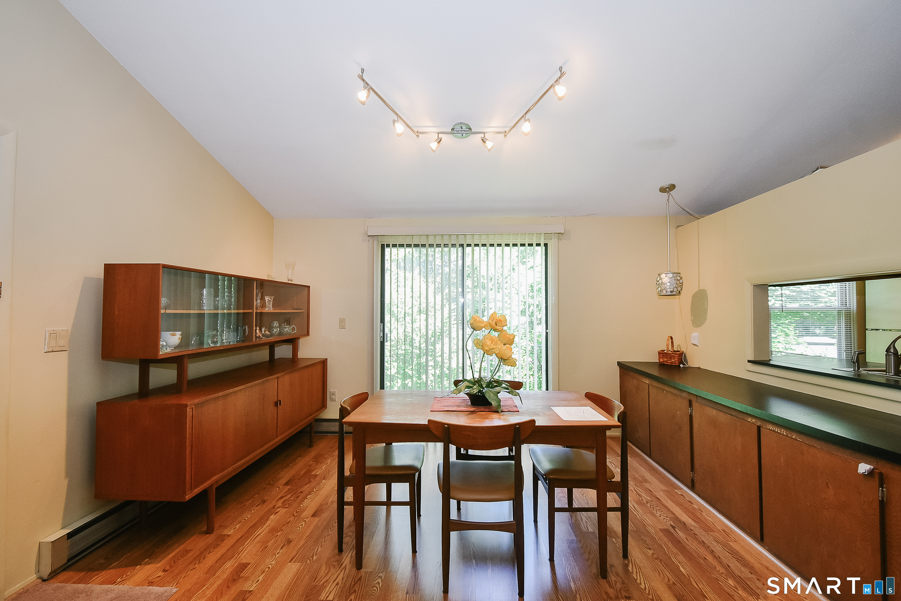 14 East Lake Drive Middletown CT 06457