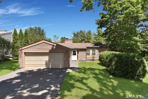 14 East Lake Drive Middletown CT 06457