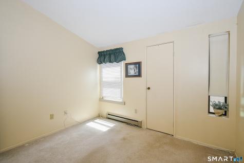 14 East Lake Drive Middletown CT 06457