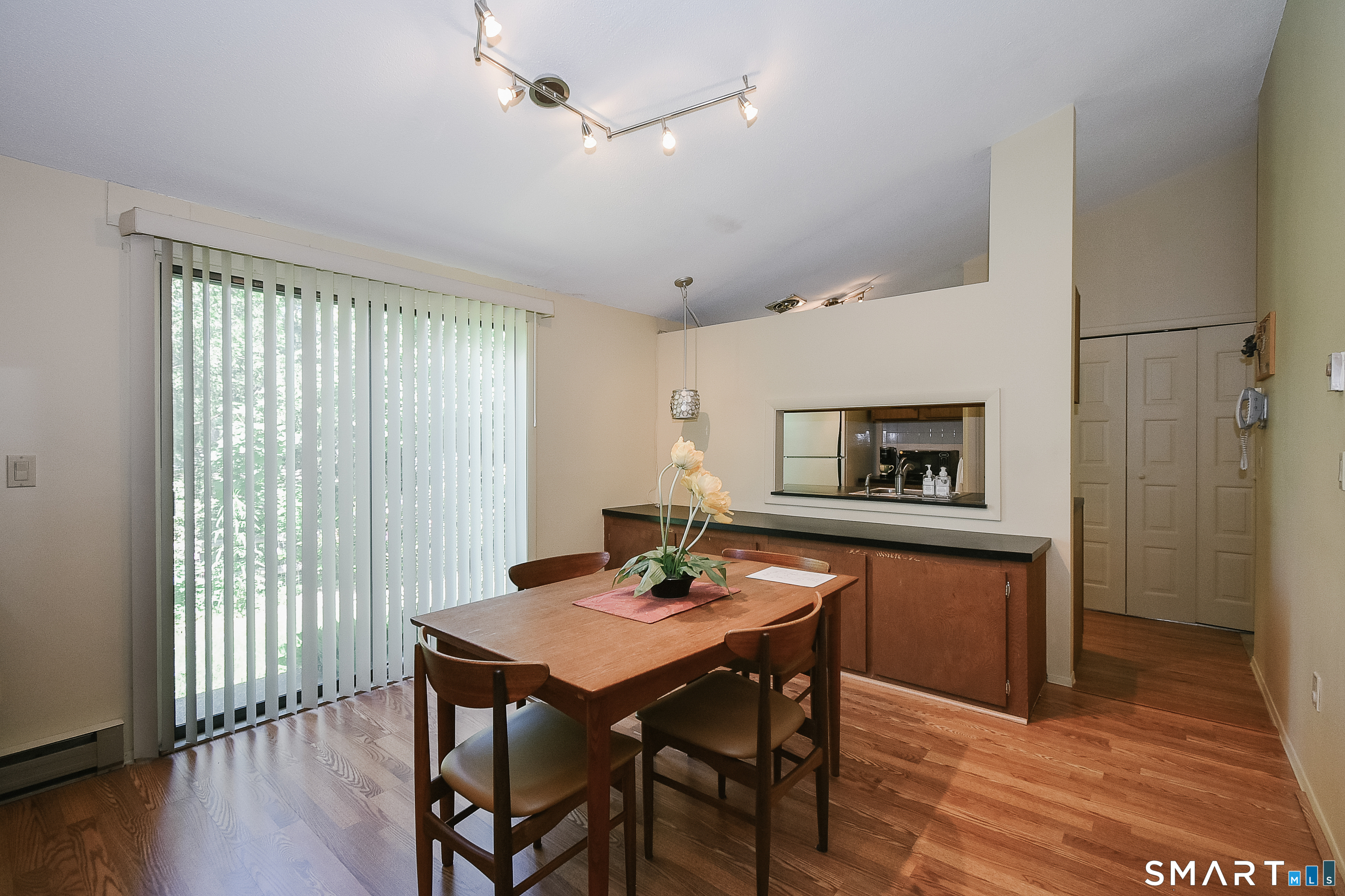 14 East Lake Drive Middletown CT 06457