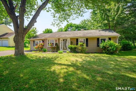 28 Hickory Street Danbury CT 06810