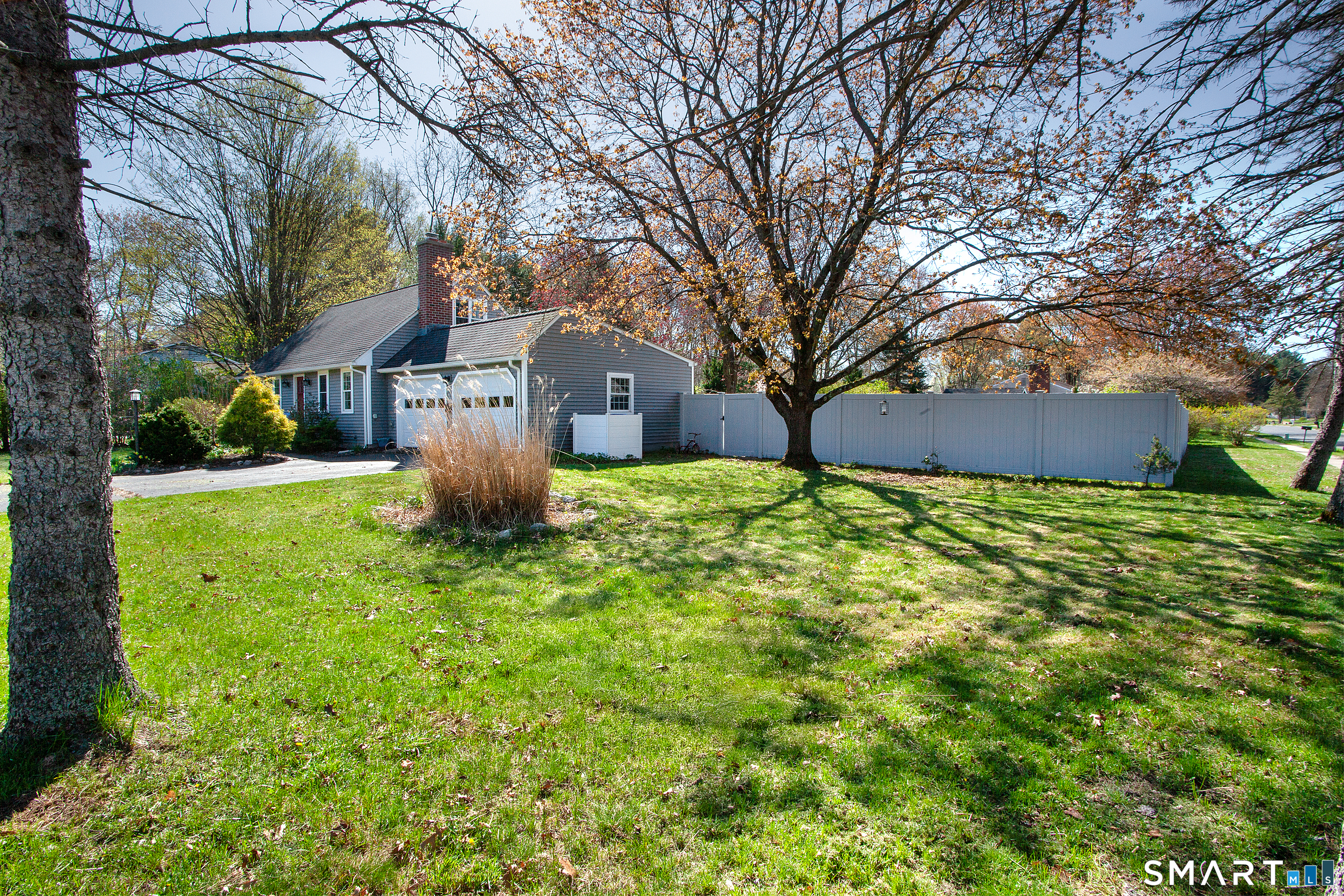 172 Weymouth Road Enfield CT 06082