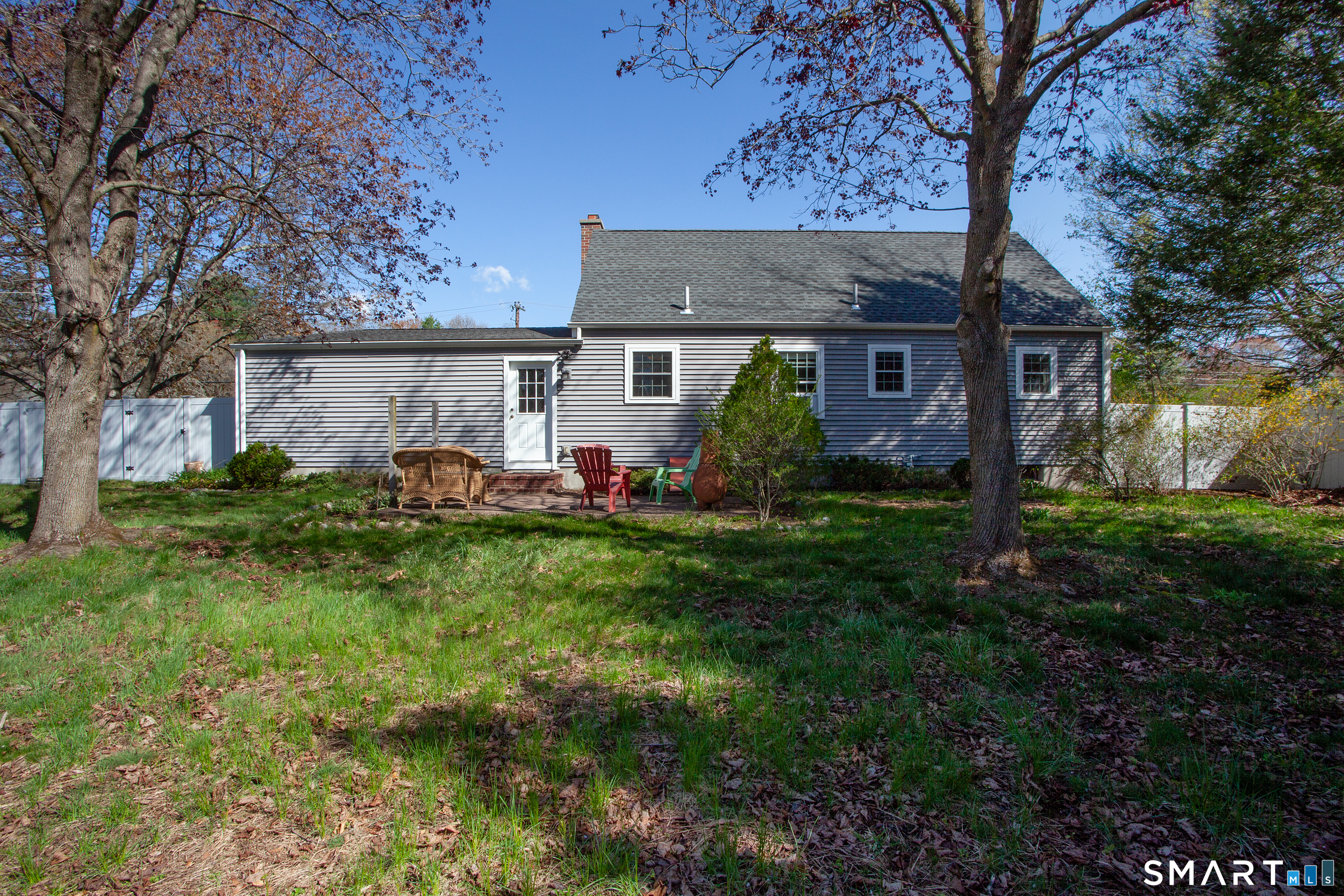 172 Weymouth Road Enfield CT 06082