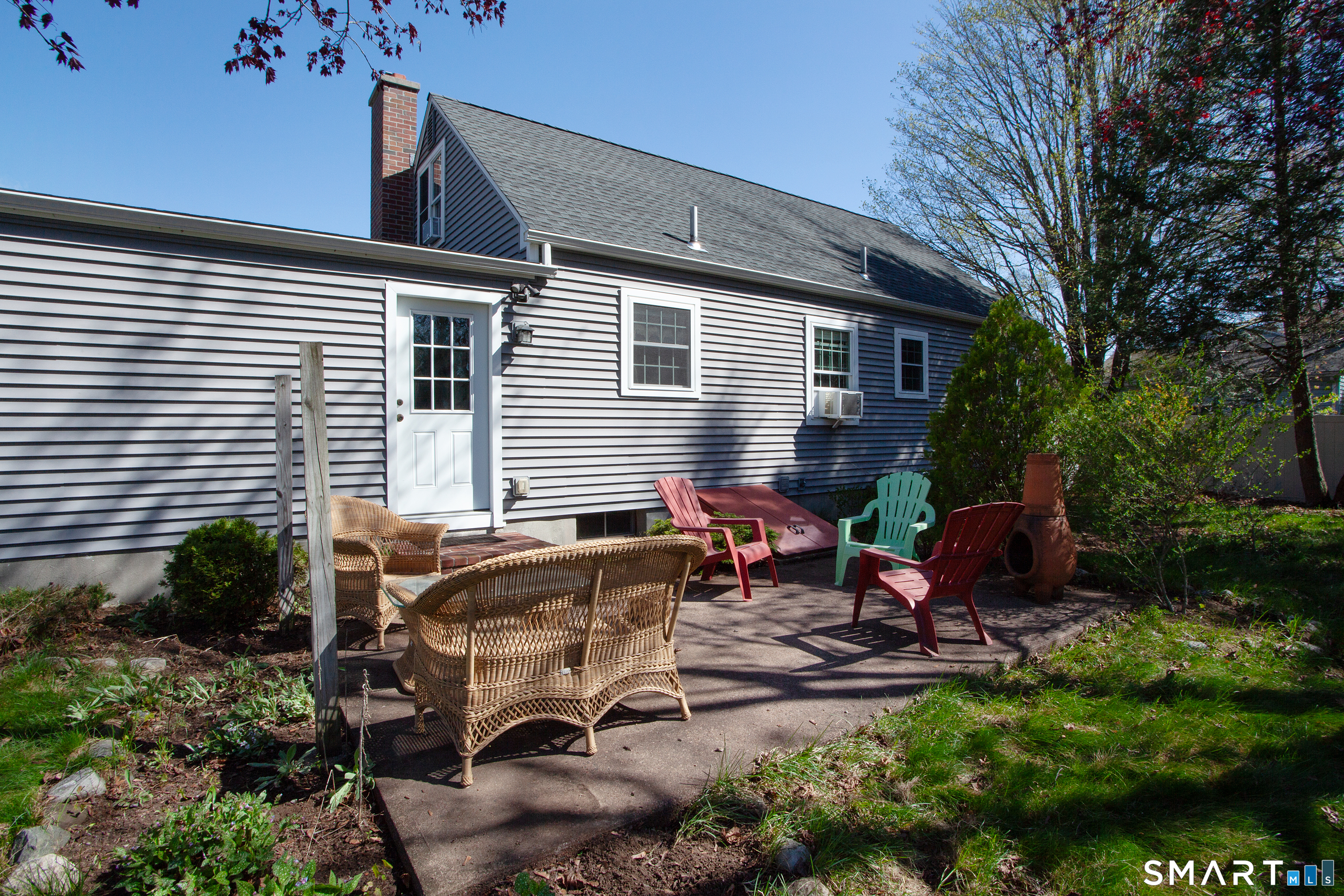 172 Weymouth Road Enfield CT 06082