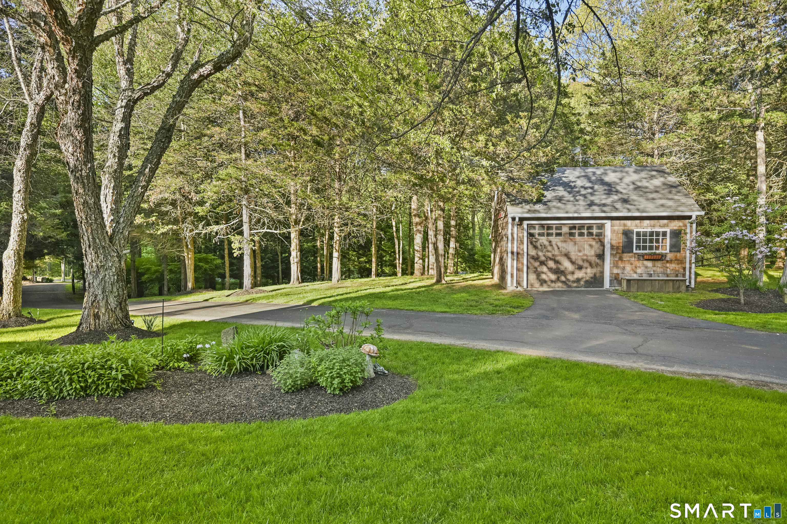 399 North Park Avenue Easton CT 06612