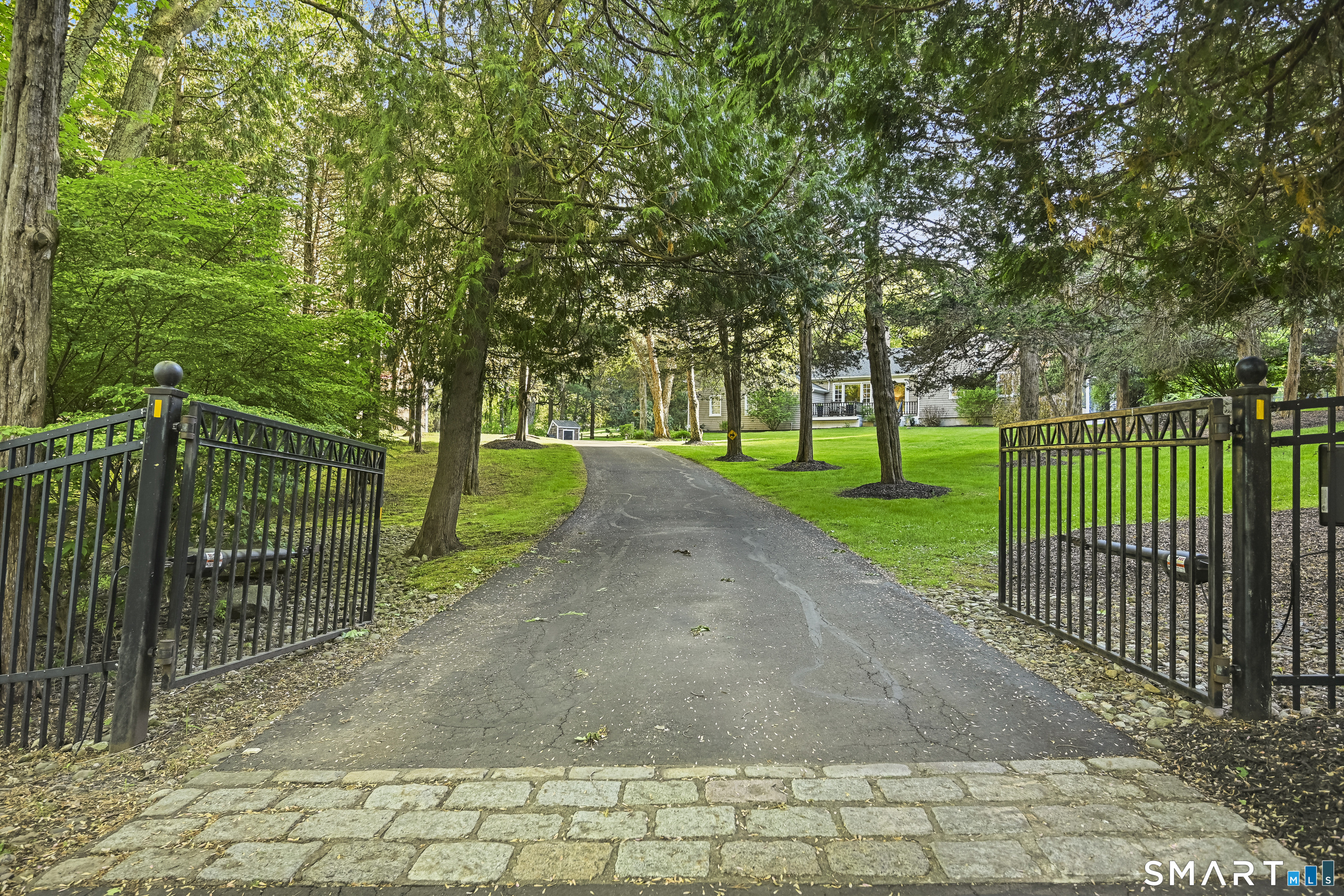 399 North Park Avenue Easton CT 06612