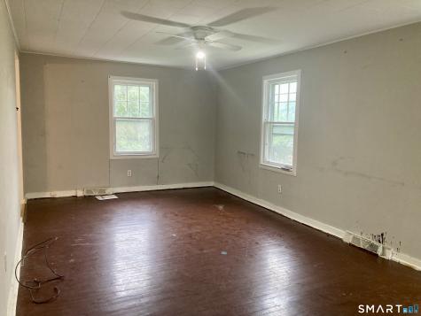 2 School Street Norwich CT 06360
