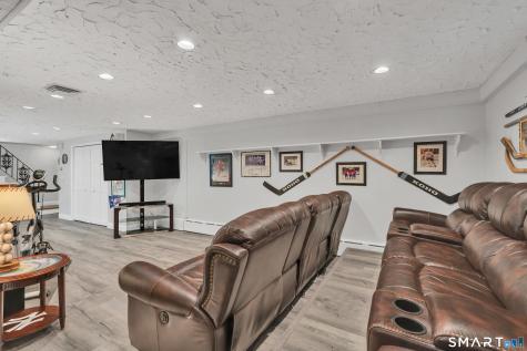 187 Blue Hills Avenue Hamden CT 06514