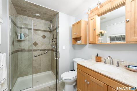 508 Oakwood Drive Glastonbury CT 06033