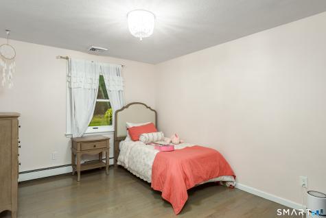 508 Oakwood Drive Glastonbury CT 06033