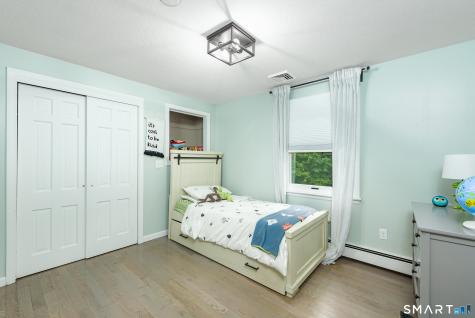 508 Oakwood Drive Glastonbury CT 06033