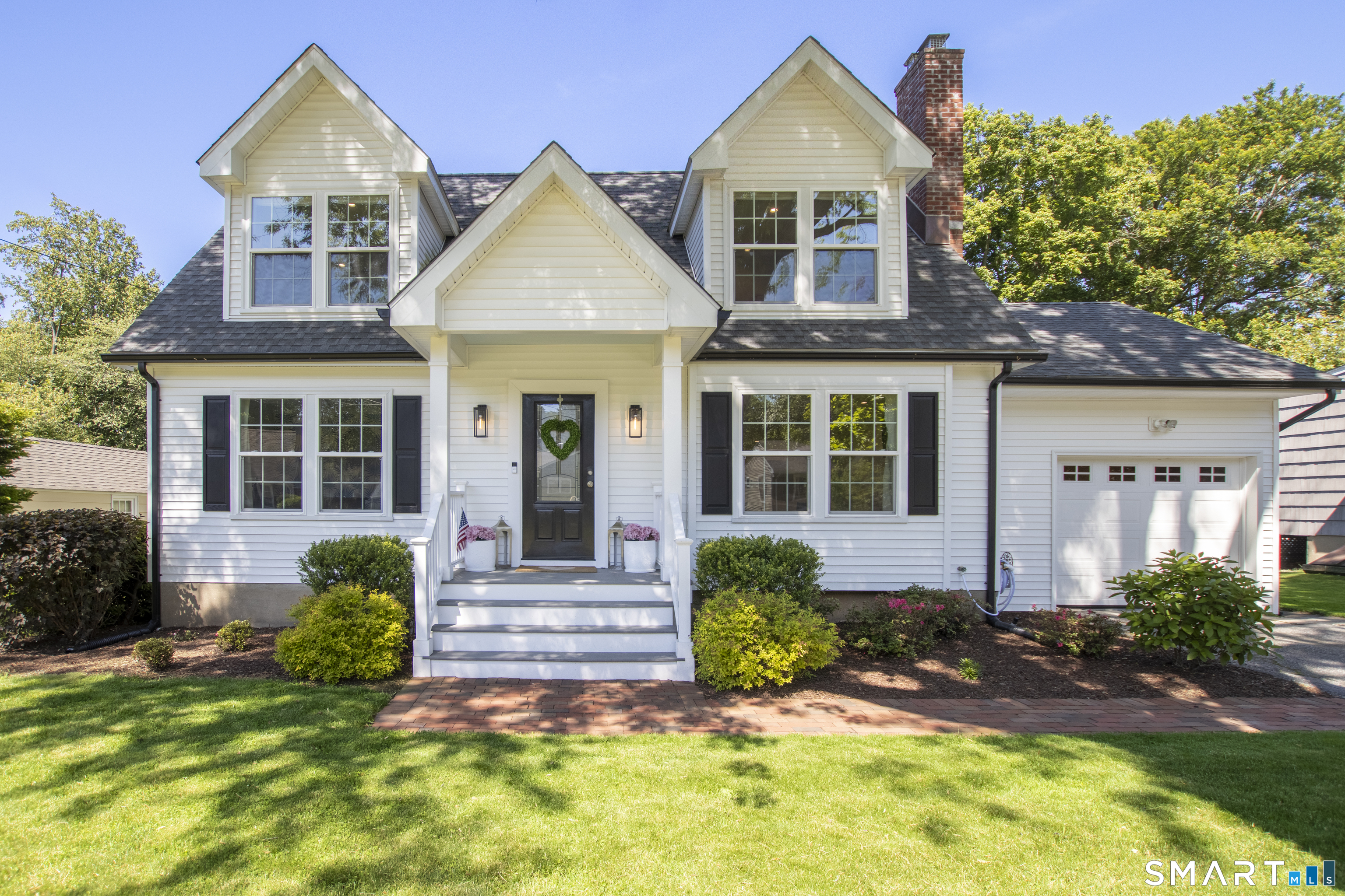 34 Robinwood Road Trumbull CT 06611