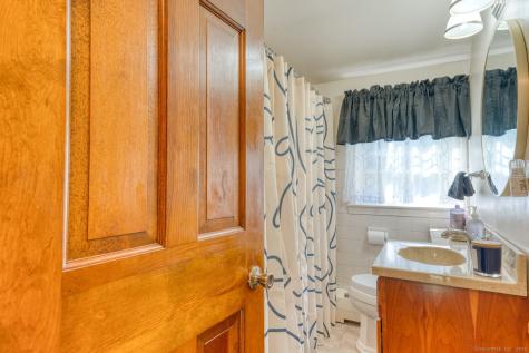 5 Windmill Road Enfield CT 06082