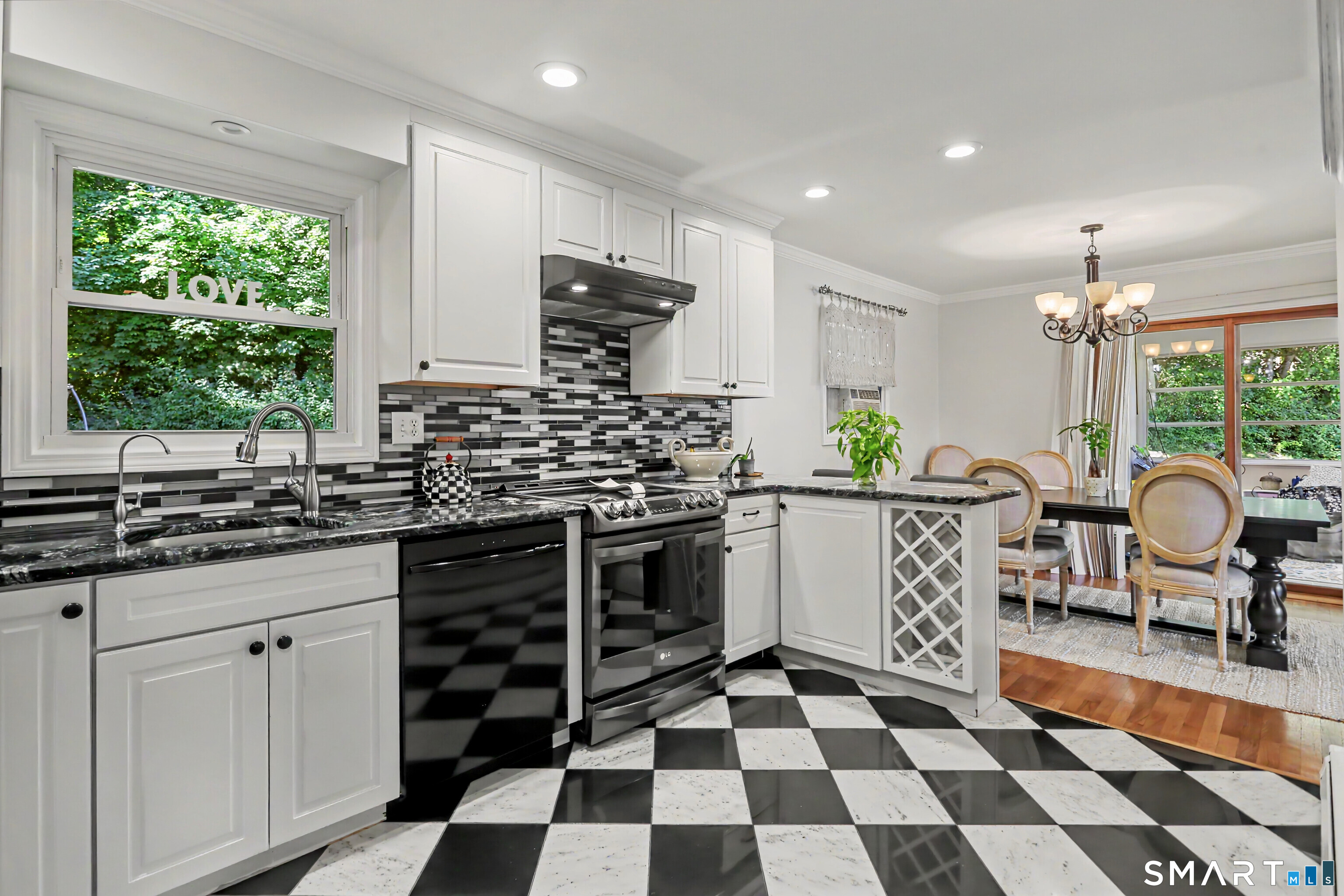 150 Suzanne Circle Trumbull CT 06611