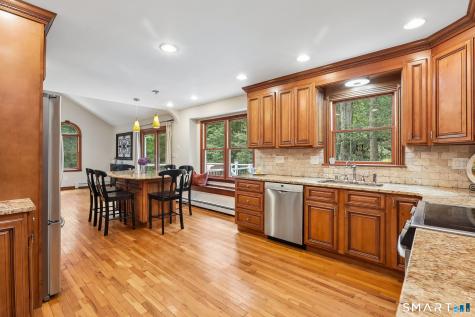 41 Colonial Ridge Drive New Milford CT 06755