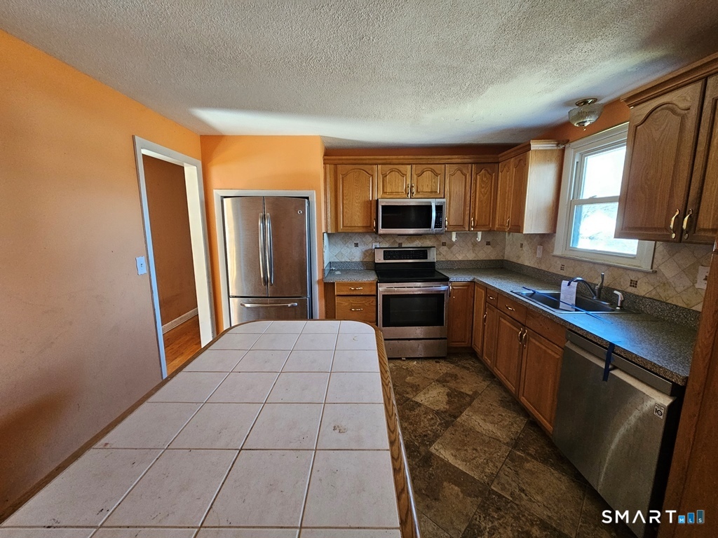 99 Elm Ridge Drive Rocky Hill CT 06067