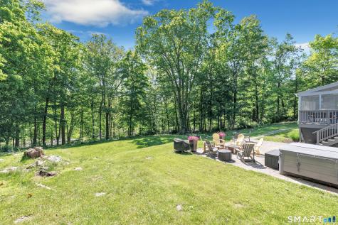 37 Lamppost Drive Redding CT 06896