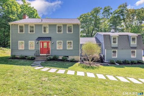 37 Lamppost Drive Redding CT 06896