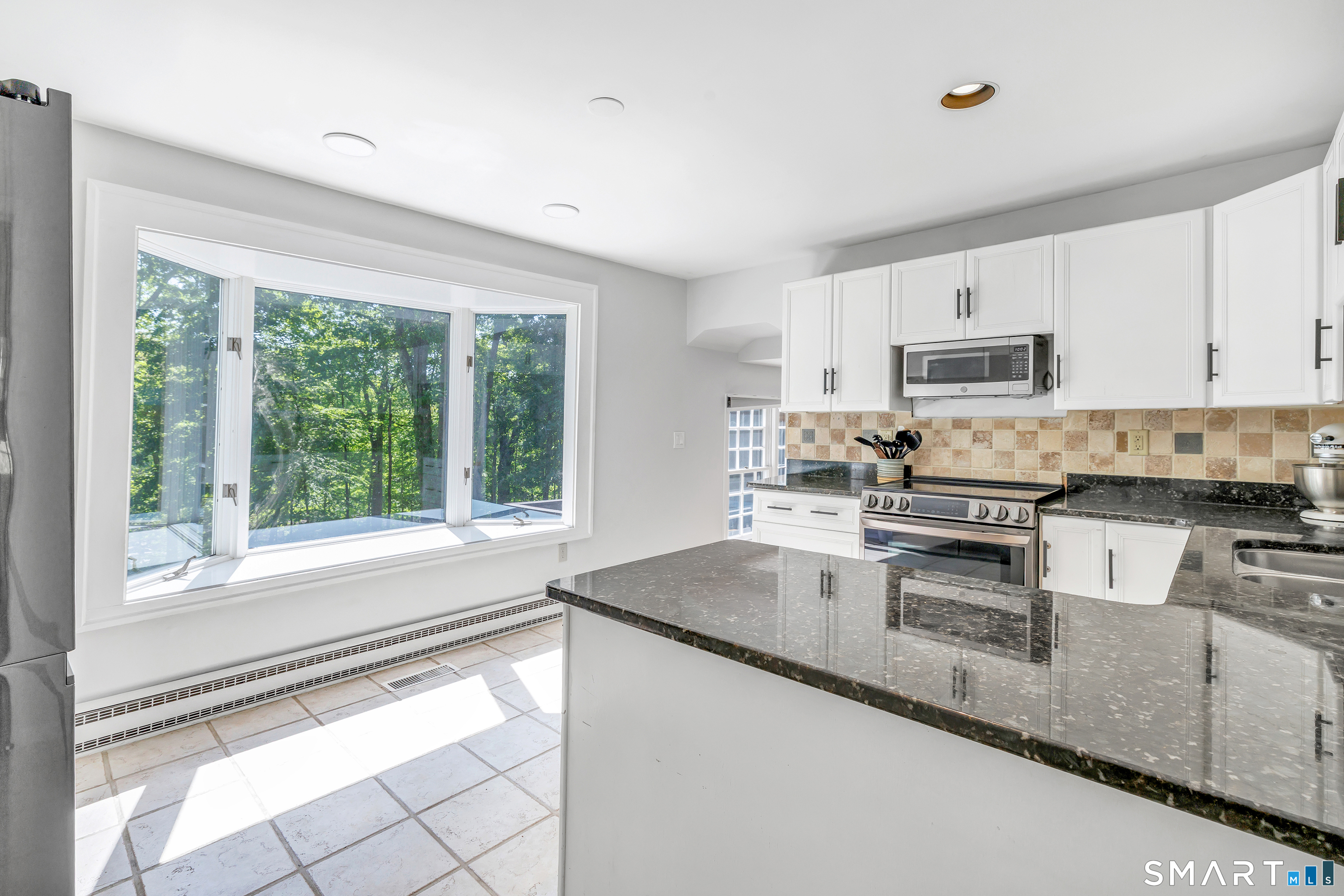 37 Lamppost Drive Redding CT 06896