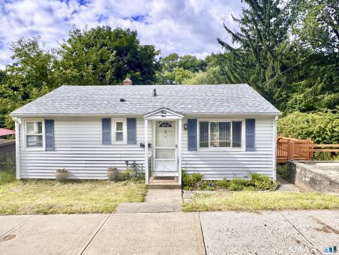 39 Brookview Avenue Waterbury CT 06706
