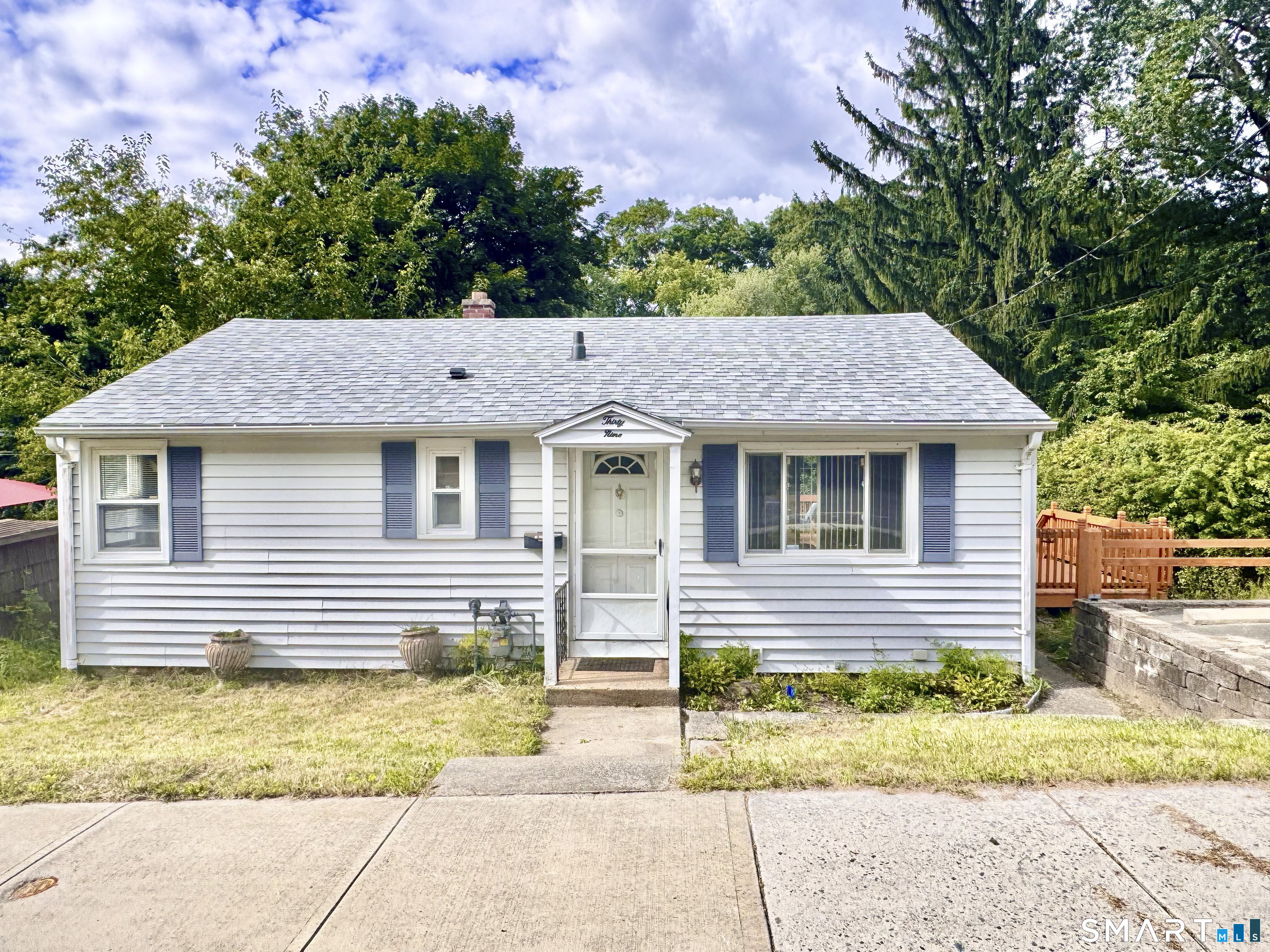 39 Brookview Avenue Waterbury CT 06706