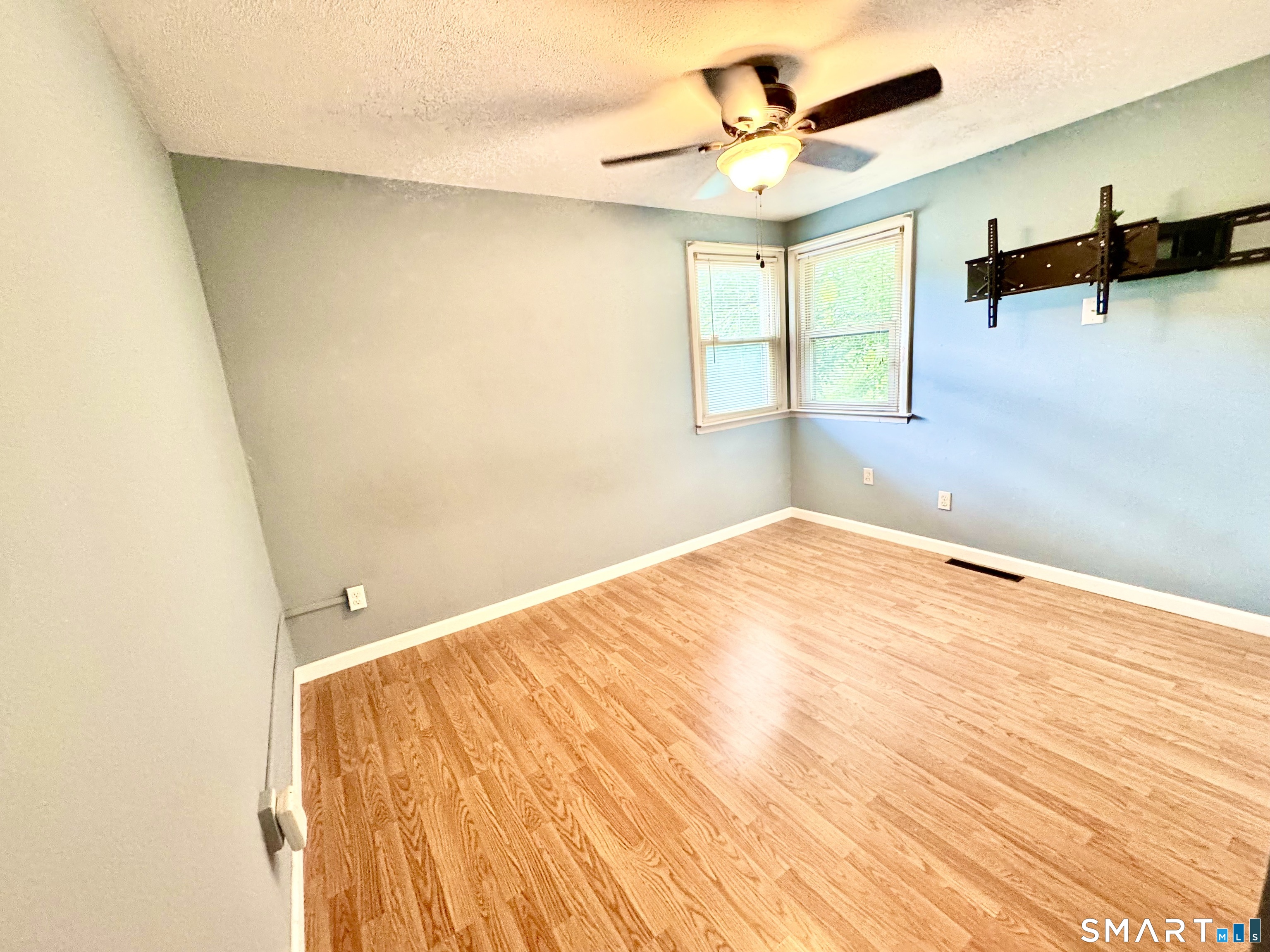 39 Brookview Avenue Waterbury CT 06706
