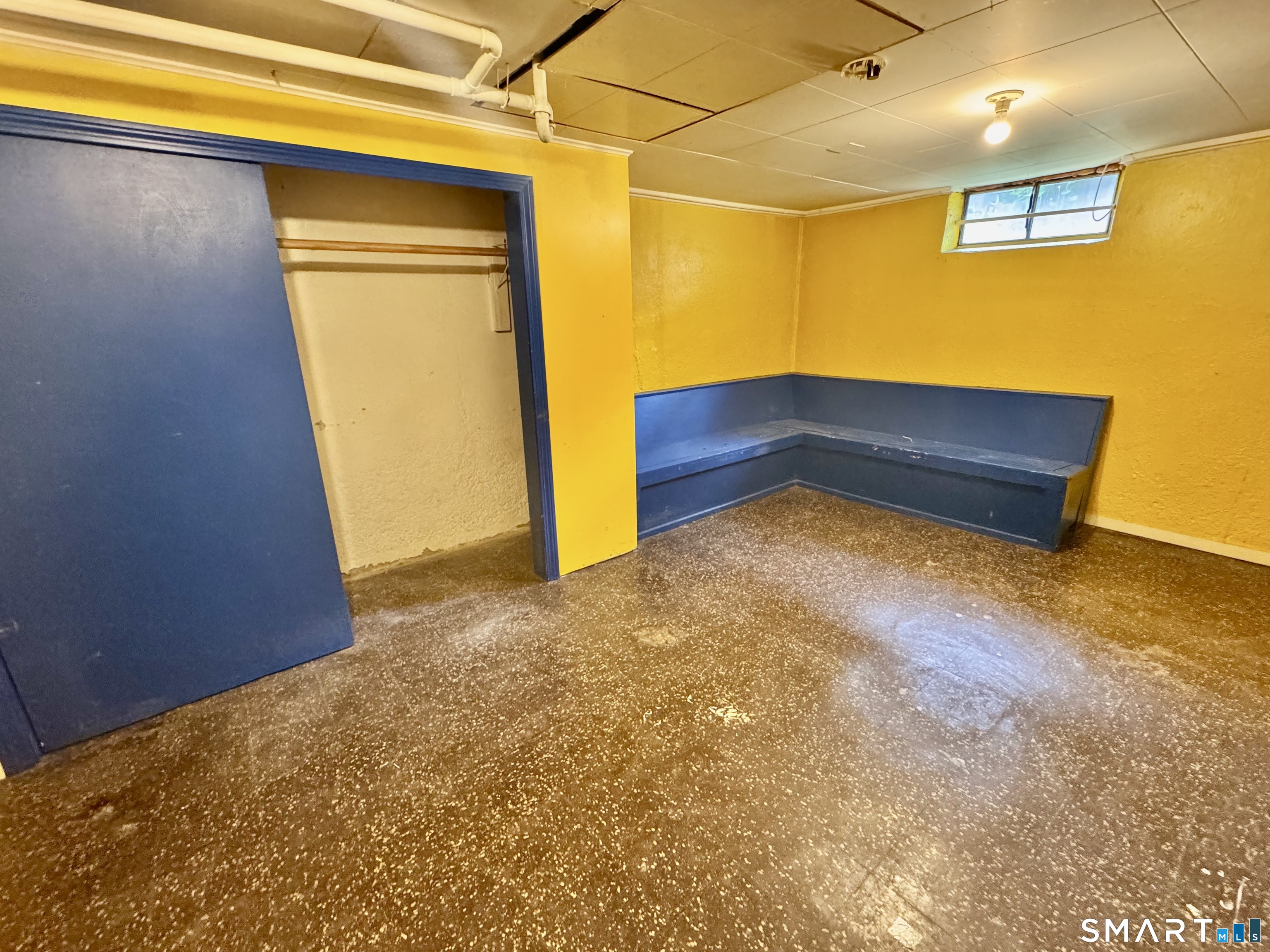 39 Brookview Avenue Waterbury CT 06706