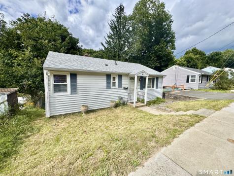 39 Brookview Avenue Waterbury CT 06706