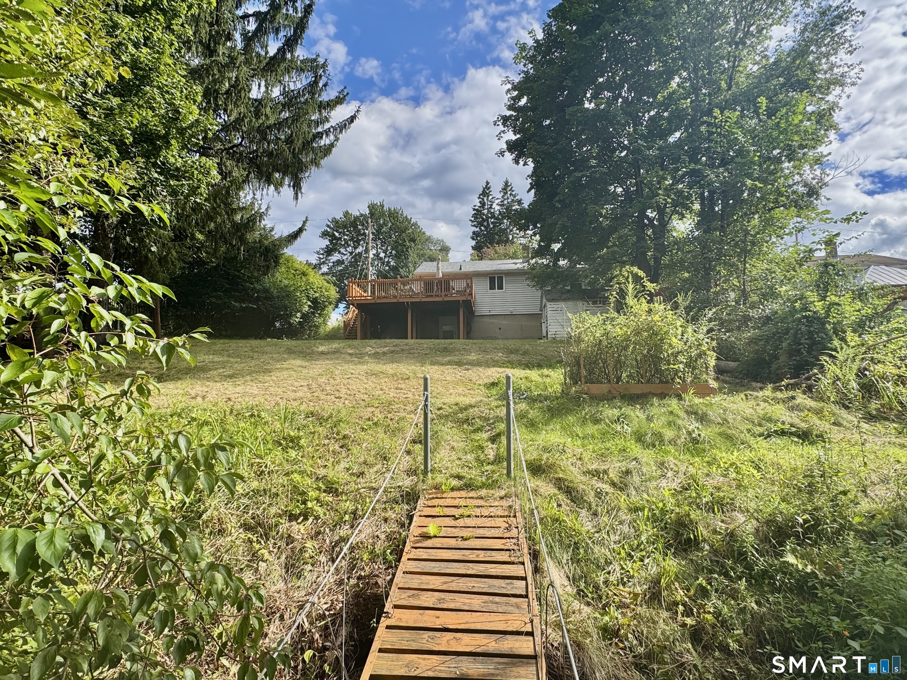 39 Brookview Avenue Waterbury CT 06706