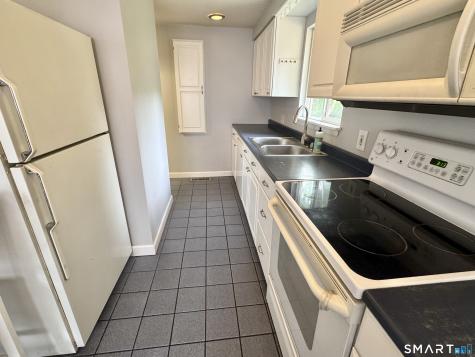 39 Brookview Avenue Waterbury CT 06706
