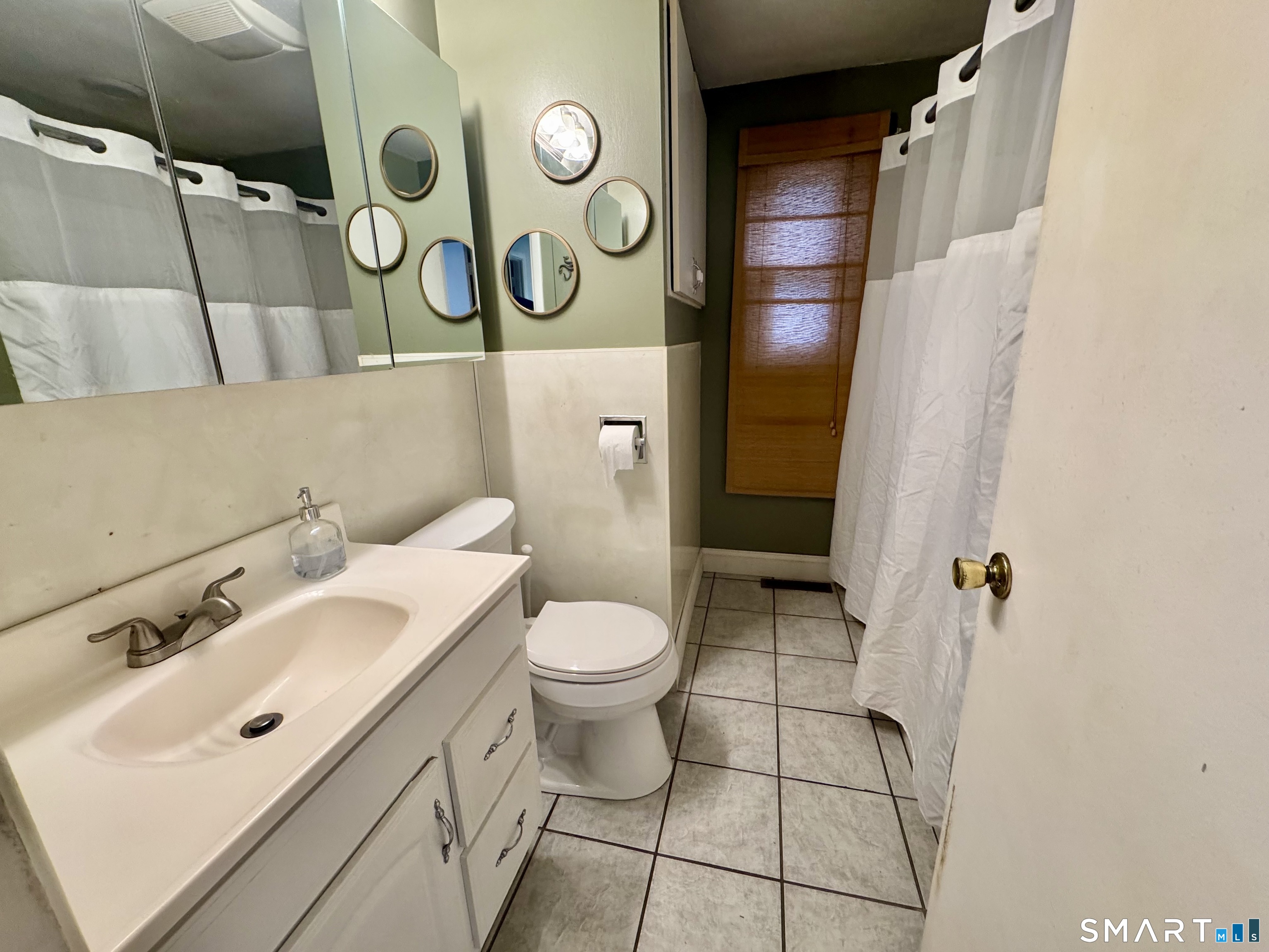 39 Brookview Avenue Waterbury CT 06706