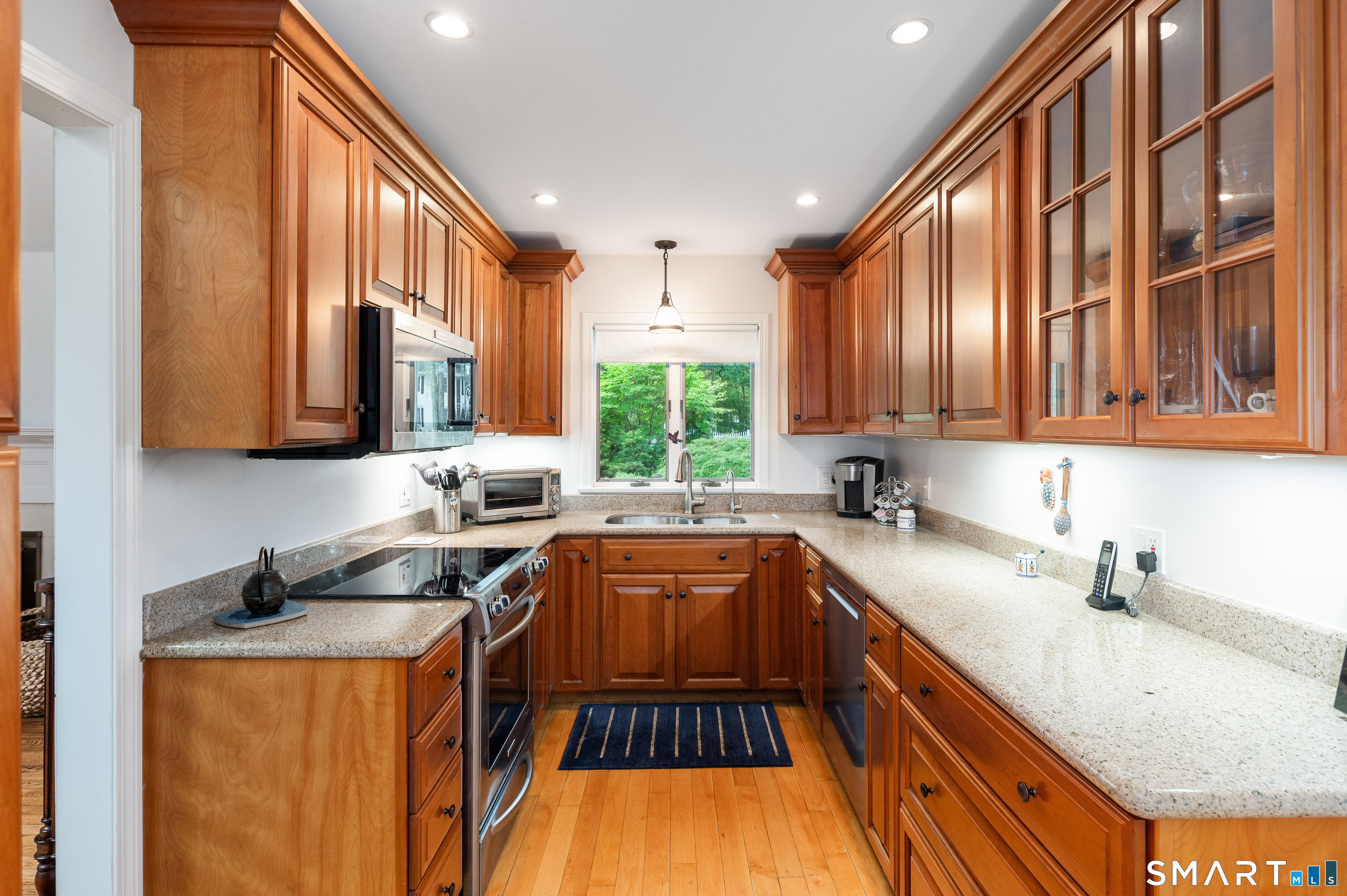 163 Cedarwood Road Stamford CT 06903