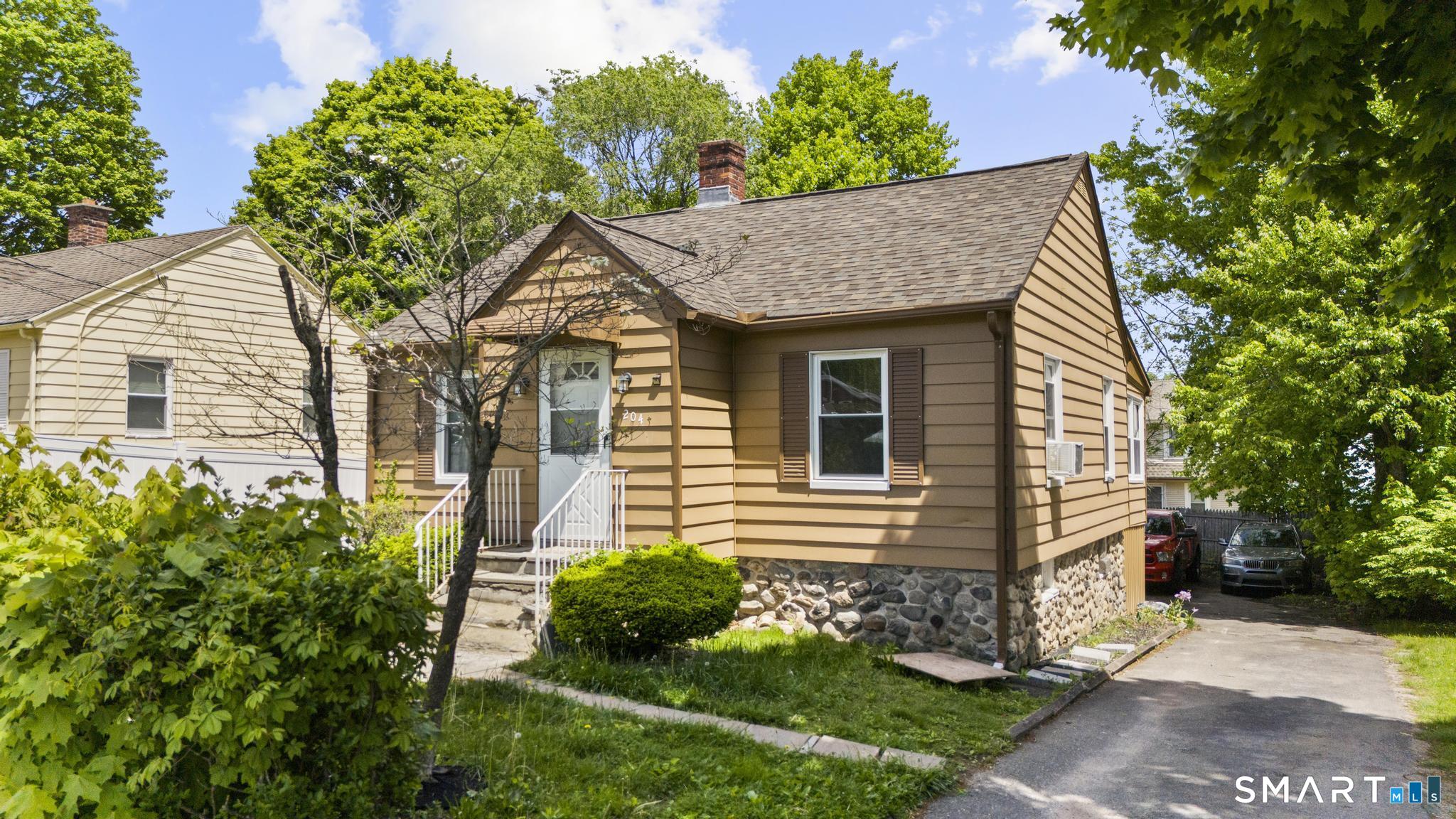 204 Bouley Avenue Waterbury CT 06705