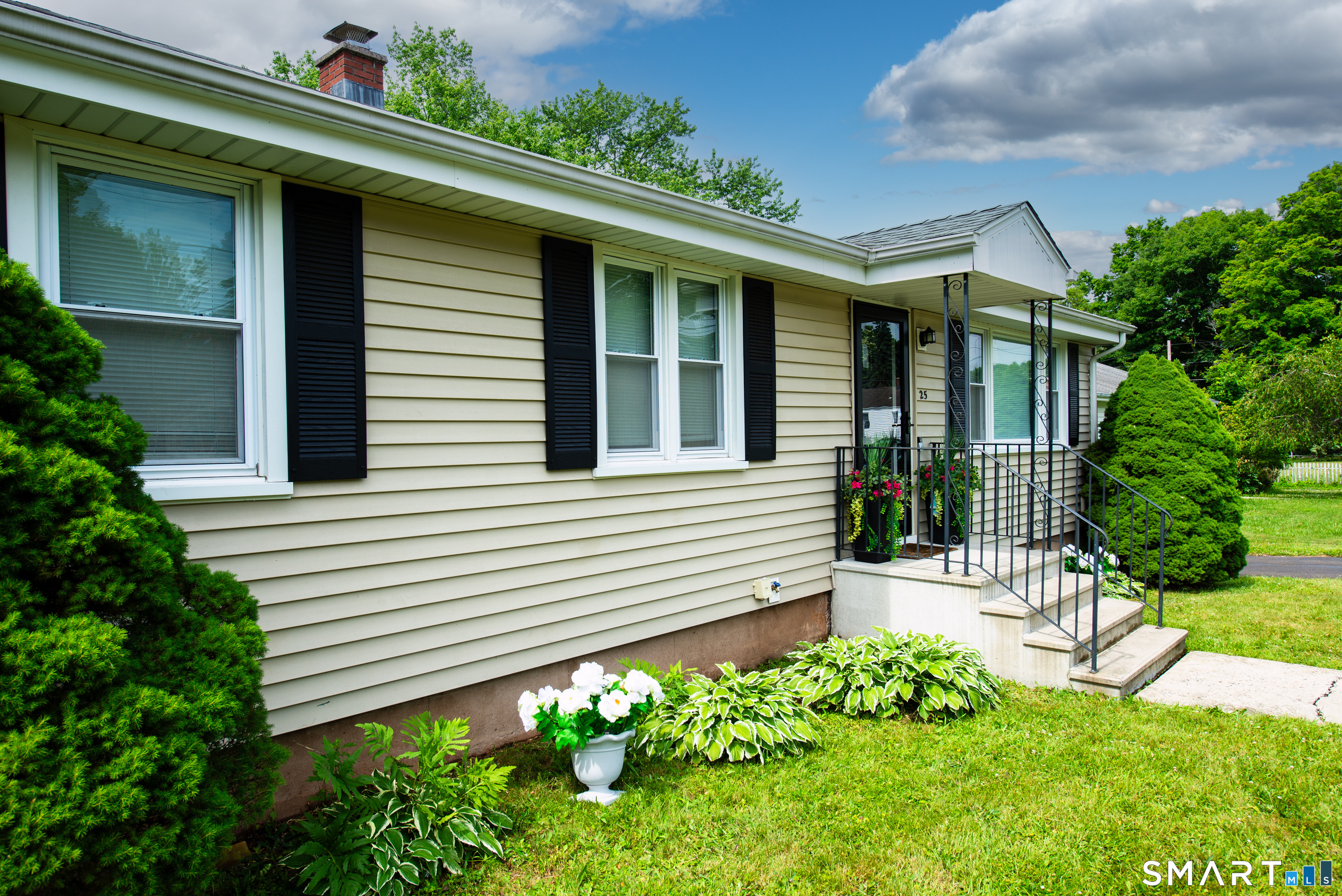 25 Harrison Drive Hamden CT 06514