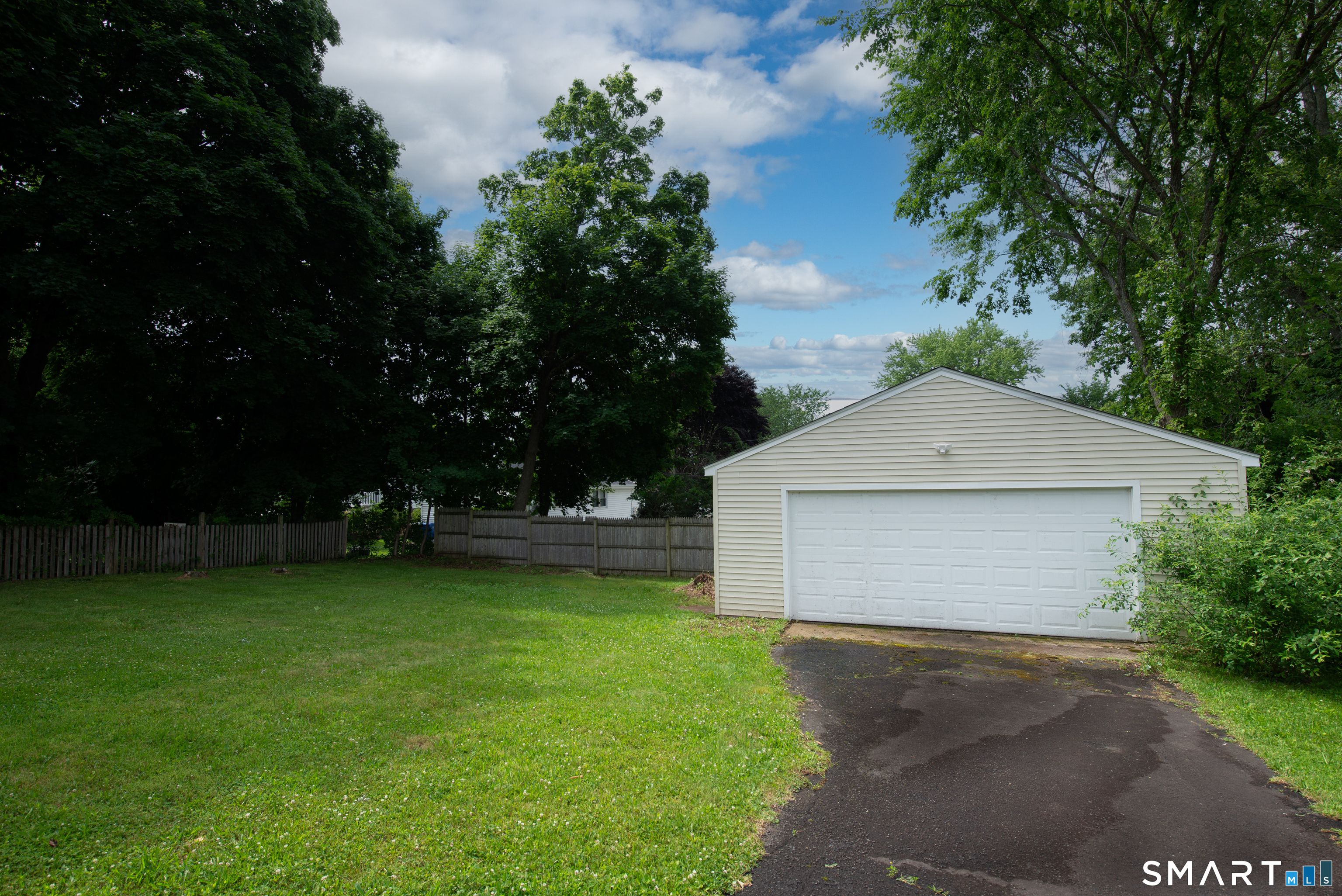 25 Harrison Drive Hamden CT 06514