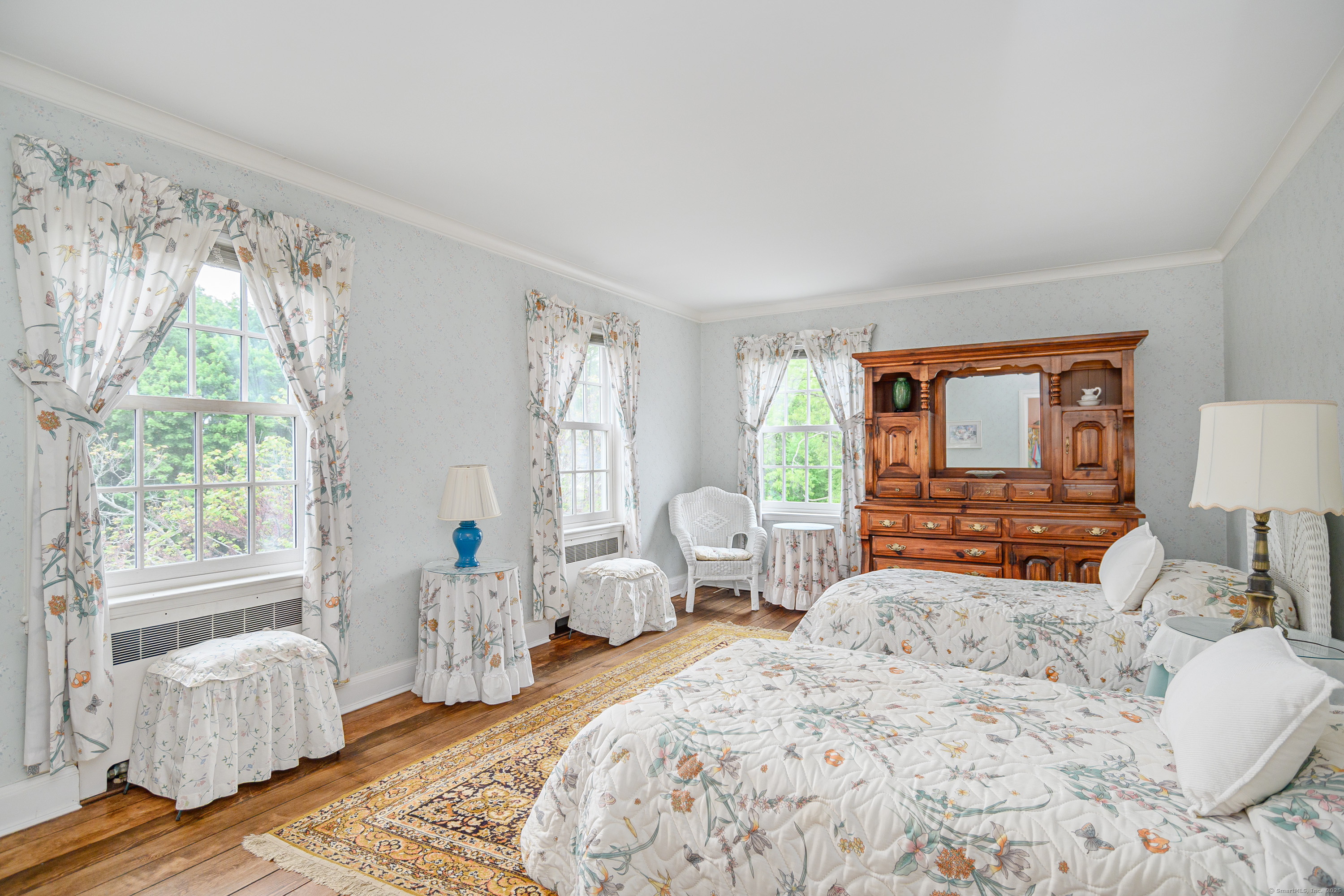 49 Great Ring Road Newtown CT 06482