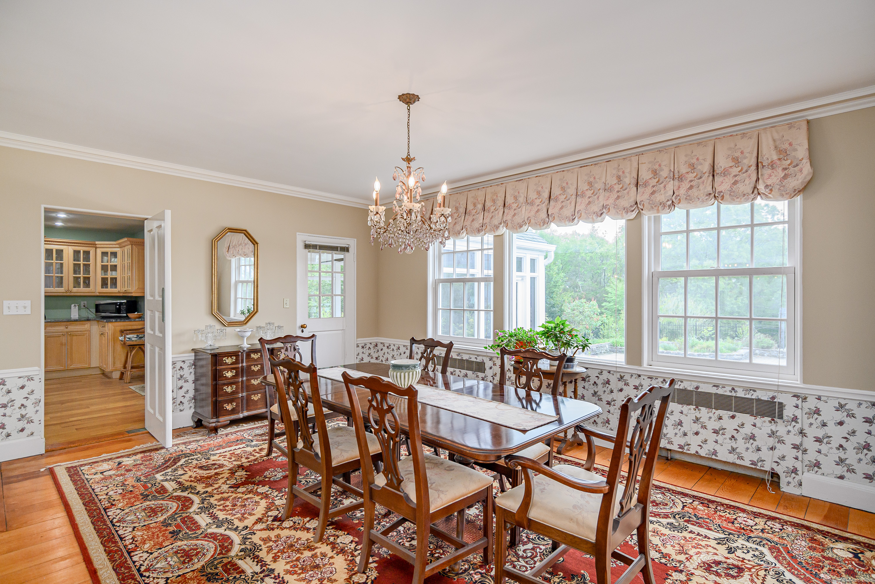 49 Great Ring Road Newtown CT 06482