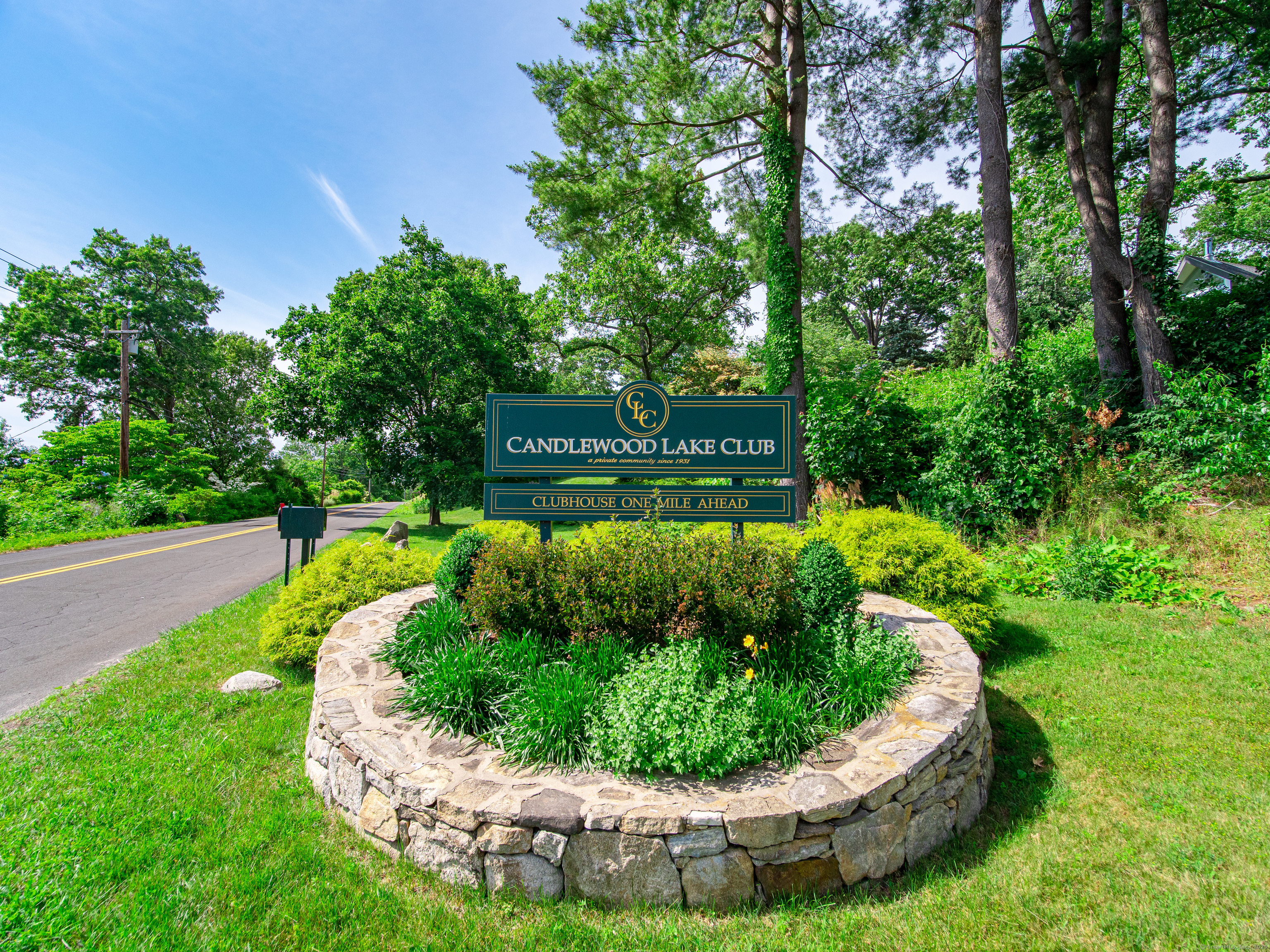45 Indian Trail Brookfield CT 06804