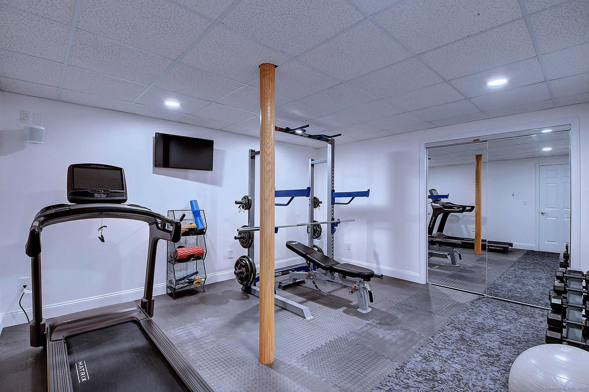 28 Lazy Valley Road Glastonbury CT 06033