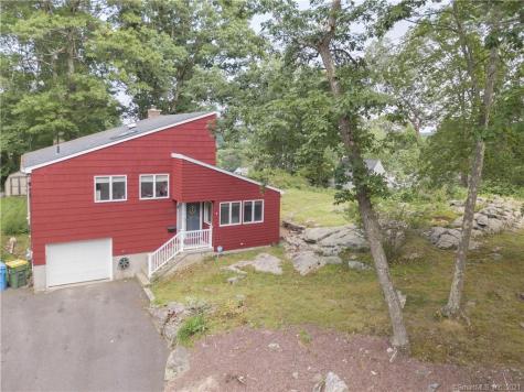 204 Robinwood Road Waterbury CT 06708