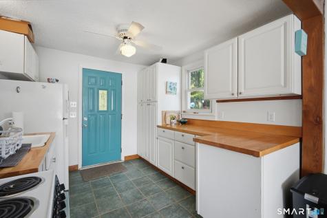 149 West Shore Road Ellington CT 06029