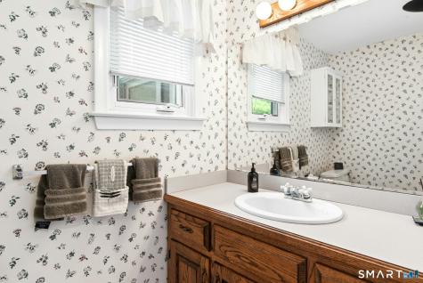 127 Huntingtown Road Newtown CT 06470