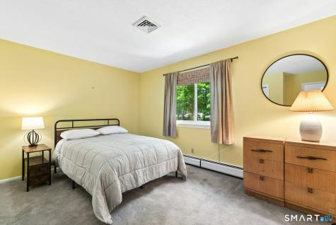 127 Huntingtown Road Newtown CT 06470