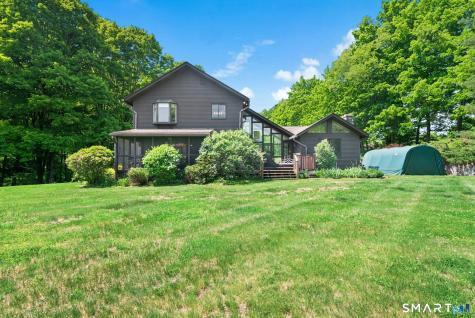127 Huntingtown Road Newtown CT 06470