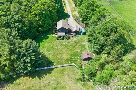 127 Huntingtown Road Newtown CT 06470
