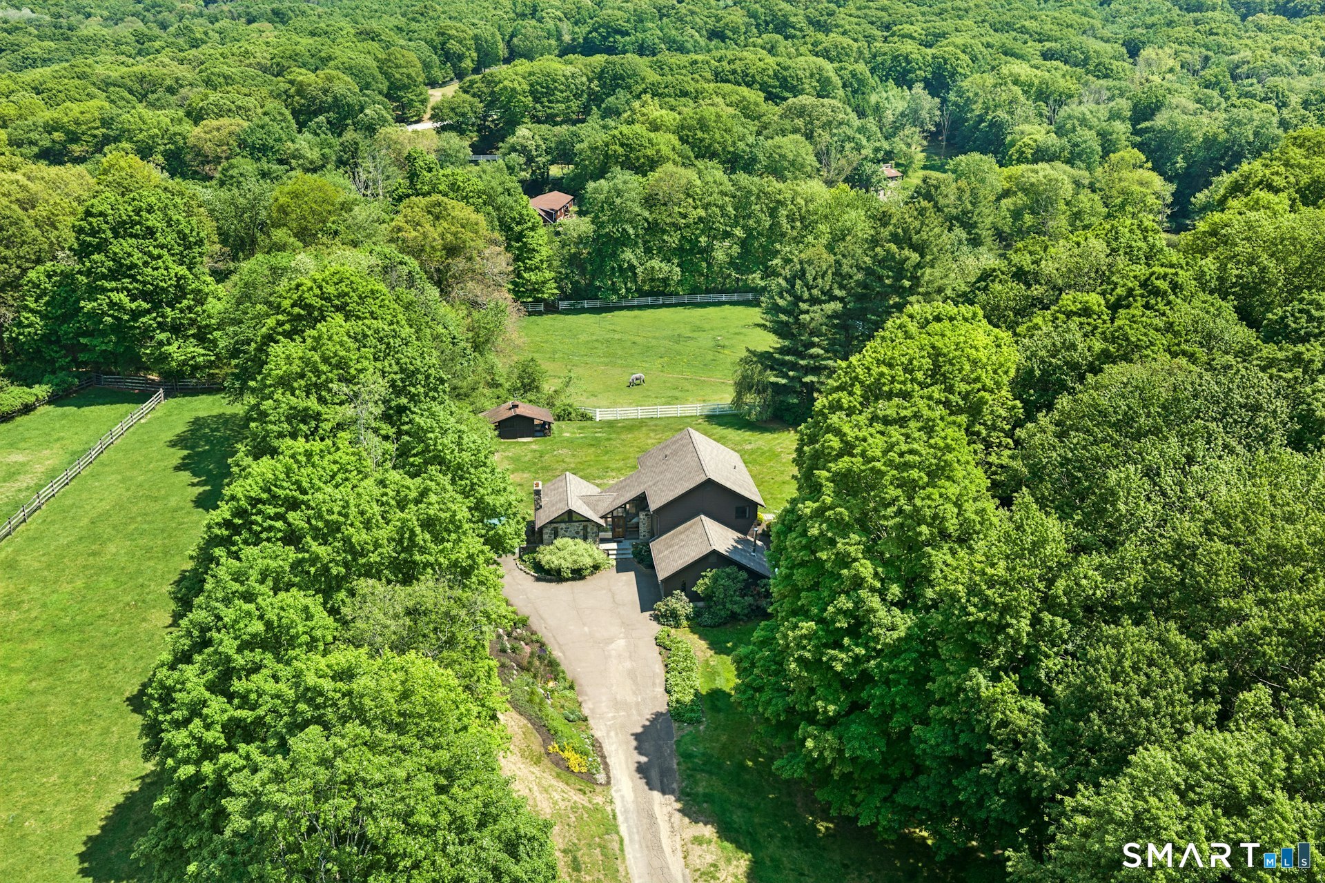 127 Huntingtown Road Newtown CT 06470