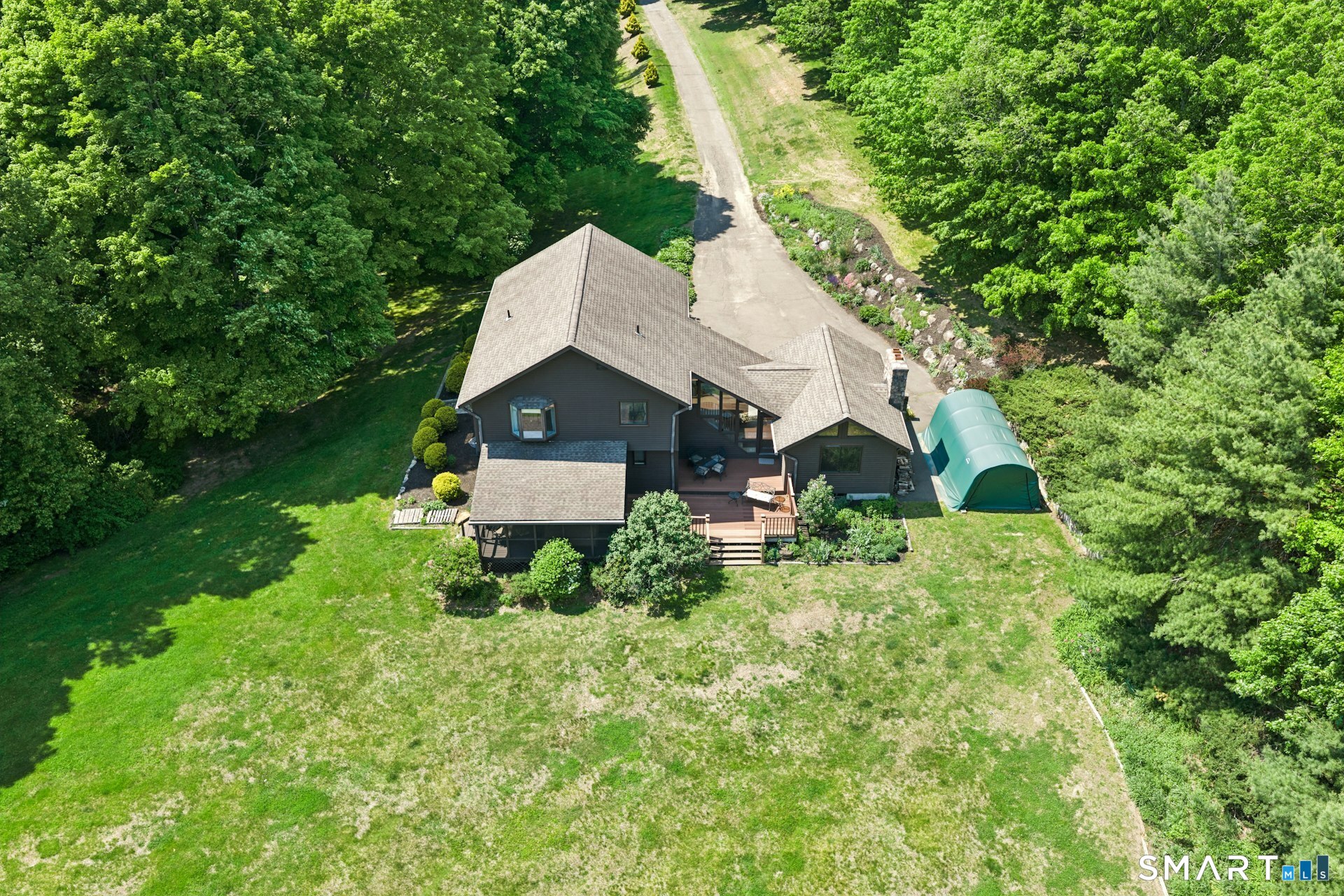 127 Huntingtown Road Newtown CT 06470