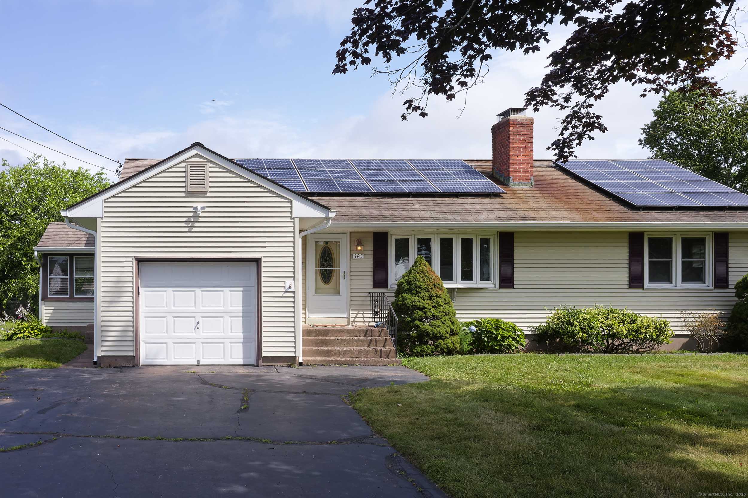 385 Hackmatack Street Manchester CT 06040