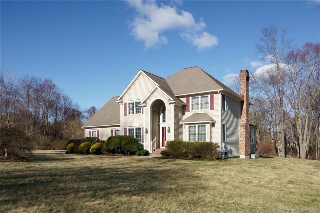 15 Meadow Woods Road Seymour CT 06483
